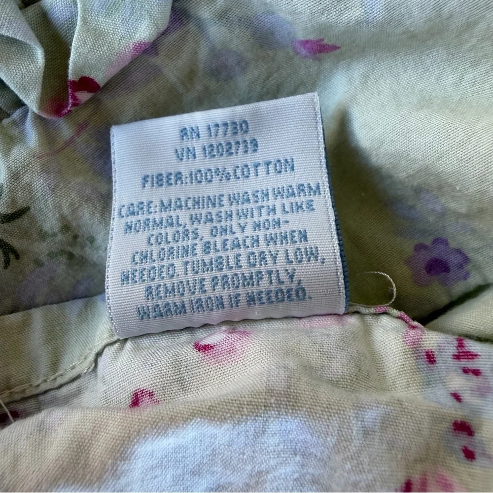 Simply Shabby Chic Bramble Rose 2-Piece Standard Pillow Sham Set Green Pink GUC